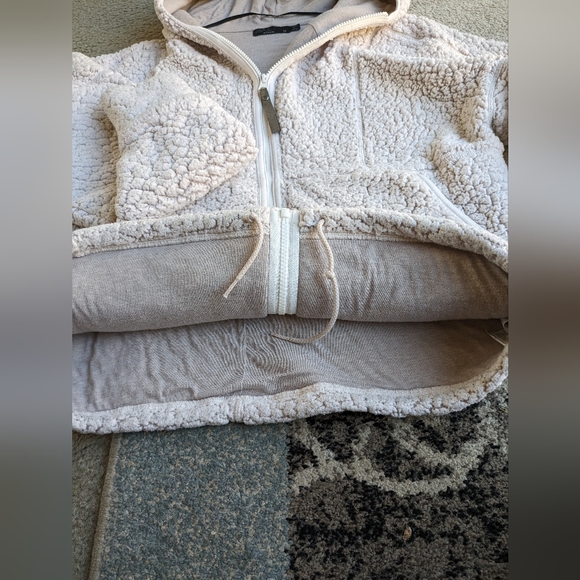 Prana Hooded Fleece - Picture 6 of 13